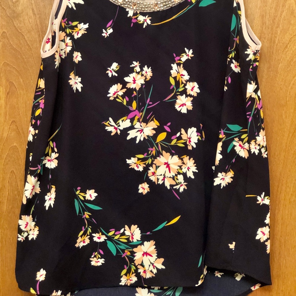 Le Lis Size M gorgeous tank blouse